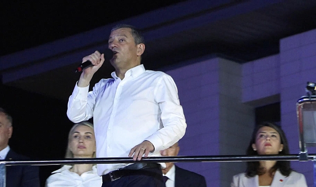 Özgür Özel, Zeytinburnu'nda konuştu