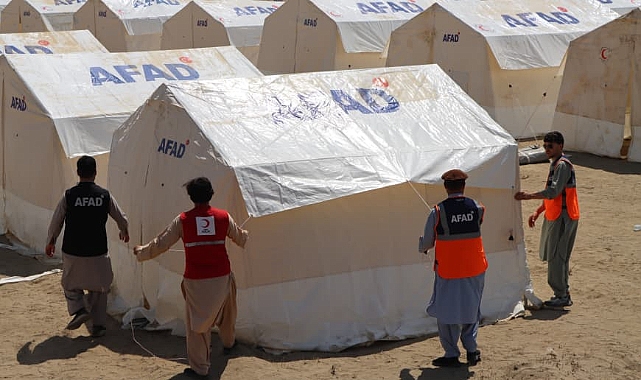 Türkiye'den Afganistan'a deprem yardımı