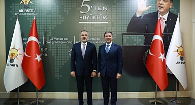 Bakan Fidan, AK Parti Dış İlişkiler Başkanı Sırakaya ile görüştü