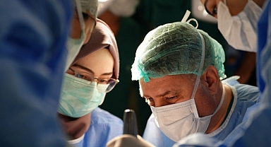 Belçika'dan Türkiye'ye gelen endometrium kanseri hasta sağlığına kavuştu