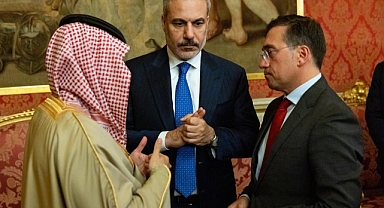 Dışişleri Bakanı Fidan, Paris'te düzenlenen Gazze konulu toplantıya katıldı