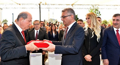 KKTC'de Cumhurbaşkanı Erhürman görevi devraldı