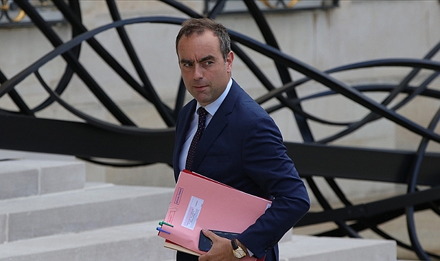 Macron istifa eden Lecornu'yu yeniden başbakan olarak atadı