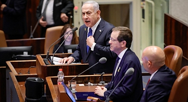 Netanyahu: Pazar günü Gazze'ye 153 ton bomba atıldı