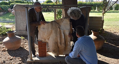 Smyrna Antik Kenti'nde 1800 yıllık heykel gövdesi bulundu; kime ait olduğu araştırılıyor