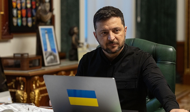 Ukrayna Devlet Başkanı Zelenskiy’den Türkçe ‘Cumhuriyet Bayramı’ paylaşımı