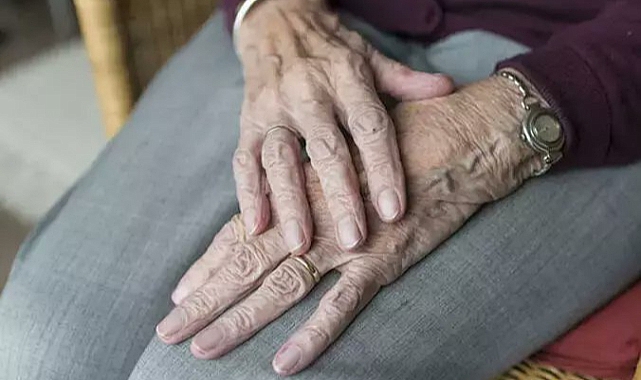 Yaşlılık eksiklik değil, yaşamın bir parçası