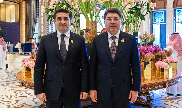 Bakan Tunç, Azerbaycanlı mevkidaşı Ahmedov ile bir araya geldi