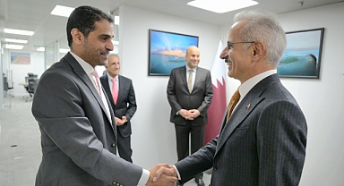 Bakan Uraloğlu, Katarlı mevkidaşı Abdulla Al Thani ile görüştü