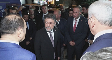 Bakan Yumaklı'dan Şehit Pilot Hasan Bahar'ın ailesine taziye ziyareti