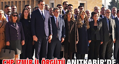 CHP İzmir İl Örgütü Anıtkabir’de