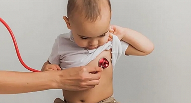 Çocuklarda görülen kasık fıtığı kendiliğinden geçmez