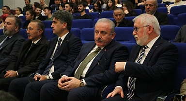 Şentop: Üniversiteyi bitirmiş olma aşamasının önemsenmesi evlenme yaşını yukarı taşıyor