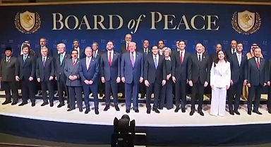 Gazze Barış Kurulu üyeleri aile fotoğrafı çektirdi