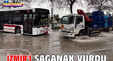 İzmir'i sağanak vurdu