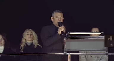 Özgür Özel Adalar'da konuştu