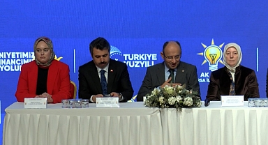 AK Parti teşkilatı, Ala ve Varank’ın katıldığı toplantıda bayramlaştı