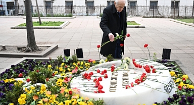 Bahçeli, Muhsin Yazıcıoğlu'nun kabrini ziyaret etti