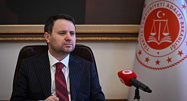 Bakan Gürlek: 10 yılı doldurmayan bir hakim, ticaret mahkemesi başkanı olmayacak