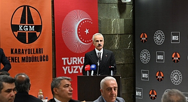 Bakan Uraloğlu, inşaat sanayicileri işverenleri ile iftarda bir araya geldi