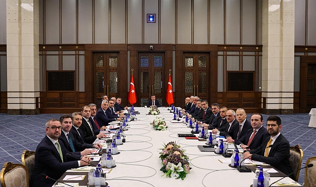 Beşiktaş'ın ara transfer döneminde Genk'ten 15 milyon Euro bedelle kadrosuna kattığı Güney Koreli santrforu Hyeon-Gyu Oh, ülkesinin basını JTBC'ye açıklamalarda bulundu.