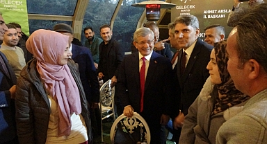 Davutoğlu: Netanyahu-Trump ikilisi karşısında dimdik ayaktayız deme günüdür