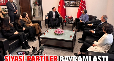 Siyasi partiler bayramlaştı