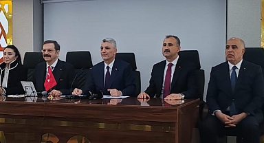 Bakan Bolat: Körfez’deki savaş, ticaretin artık Orta Koridor'dan yapılacağını gösteriyor