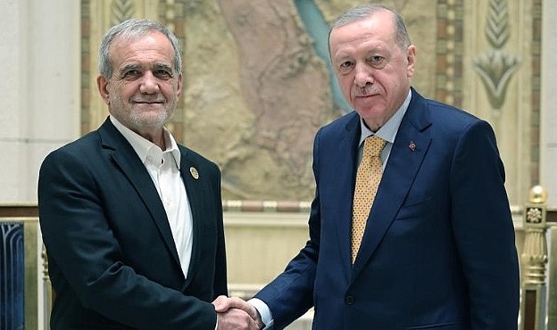 Erdoğan, Pezeşkiyan ile görüştü