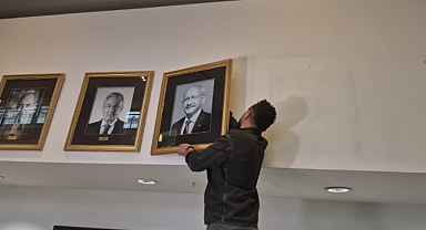 Kılıçdaoğlu'nun fotoğrafı genel merkeze tekrar asıldı