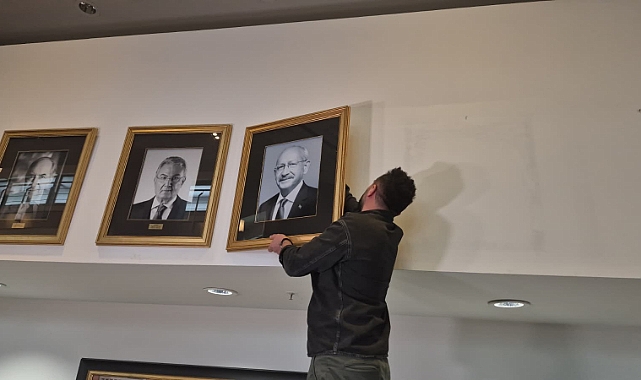 Kılıçdaoğlu'nun fotoğrafı genel merkeze tekrar asıldı