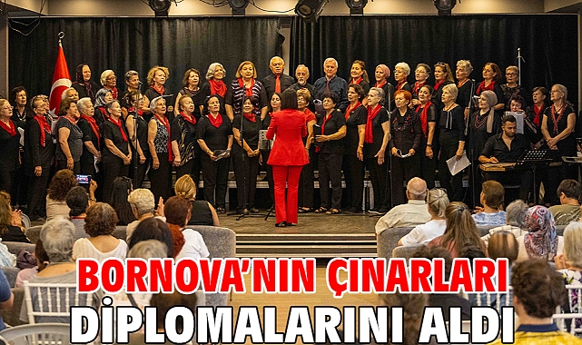 Bornova’nın çınarları diplomalarını aldı