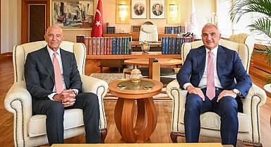 Bakan Ersoy, ABD Büyükelçisi Barrack ile bir araya geldi