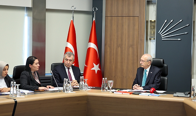 Kılıçdaroğlu, cinayetlerde yakınlarını kaybeden ailelerle görüştü