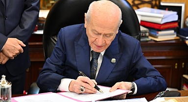 Bahçeli, Çerçeve yasa teklifini imzaladı