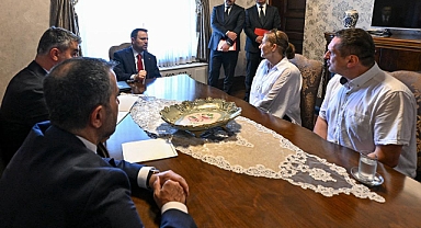 Bakan Gürlek, yorgun mermi ile hayatını kaybeden Emir’in ailesiyle görüştü