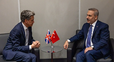 Bakan Fidan, Birleşik Krallık Dışişleri Bakanı Miliband ile görüştü