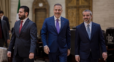 Bakan Fidan, Suriye Dışişleri Bakanı Şeybani ve İçişleri Bakanı Hattab ile görüştü