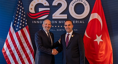 Bakan Kacır, G20 toplantısında Türkiye'nin yapay zeka hedeflerini anlattı