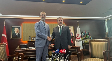 Destici, Ukrayna Büyükelçisi Celalov ile bir araya geldi