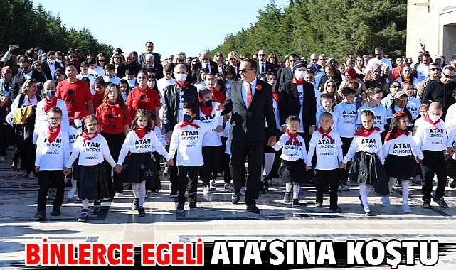 Binlerce Egeli Ata'sına koştu