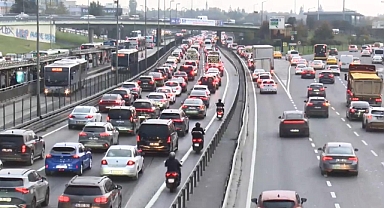 Haftanın ilk iş gününde trafik yoğunluğu