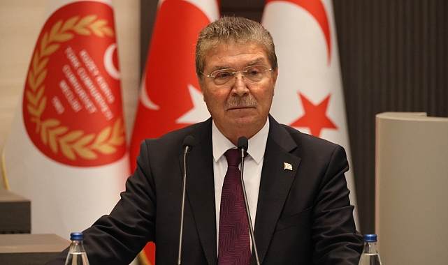 KKTC Başbakanı Üstel: Kıbrıs Türk halkı tehditlerle haklarından vazgeçirilemez
