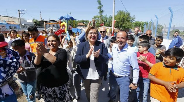 23 Nisan’a en renkli kutlama