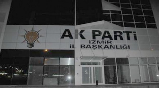 AK Parti il binasını boşalttı!