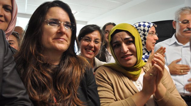 AK Parti İzmir'de Binali Yıldırım sevinci