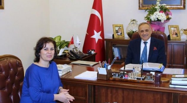 AK Parti Kadın Kolları Belediye Başkanını ziyaret etti