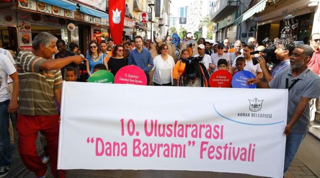 Alsancak'ta Dana Bayramı coşkusu