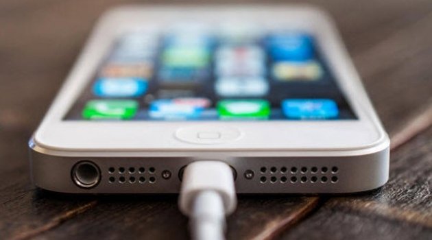 Apple'dan 53 hatasını "onaran" güncelleme