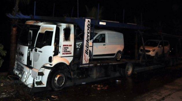 Araç yüklü TIR'a molotoflu saldırı